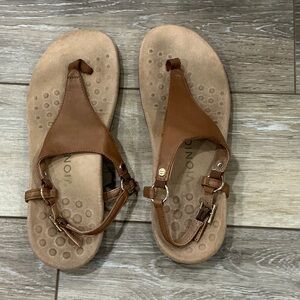 Vionic Women's Tan Leather Sandals
